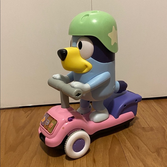 VTech Bluey Scooter Time Interactive Toys - Picture 3 of 7